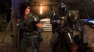 New Photo From THE MANDALORIAN Shows Cara Dune Fighting Along Side The Title Character