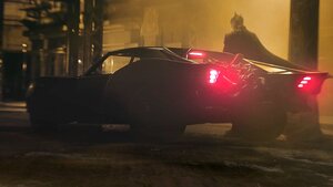 New Set Photos and Video From THE BATMAN Features Batman, Catwoman, and Gotham City