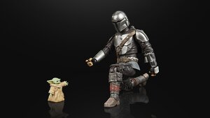 New Toys and DLC Revealed to Celebrate Season 2 of THE MANDALORIAN