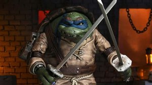 La nueva figura de acción de Universal Monsters x Teenage Mutant Ninja Turtles presenta a Leonardo como el jorobado