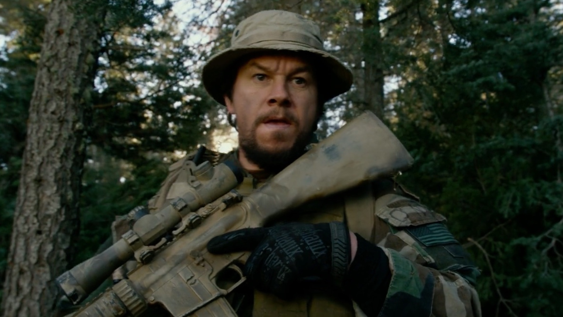 Уцелевший 2013. Марк Уолберг уцелевший. Уцелевший / Lone Survivor (2013). Марк Уолберг Lone Survivor. Уцелевший фильм Марк Уолберг.