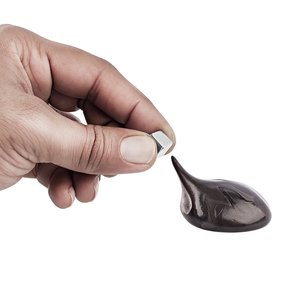 Pretend You Have Venom Symbiote With This Crazy Magnetic Putty