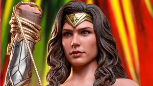 Sideshow Unboxes New Wonder Woman Figure From Hot Toys