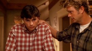 SMALLVILLE Creators Reveal WB Originally Wanted Clark to Hate His Adoptive Parents