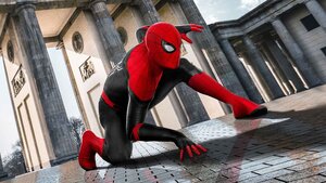 SPIDER-MAN 3 Set Photos Show Tom Holland, Zendaya, Costume, and Mysterio Easter Eggs