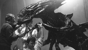 Cool Behind-The-Scenes VFX Videos For James Cameron's ALIENS