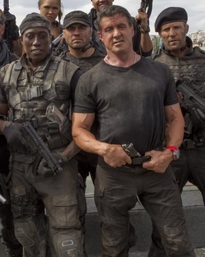 THE EXPENDABLES 3 - The Team Assembles in New Photo