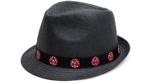 This D20 Trilby Might Just Be The Ultimate Geek Gag Gift