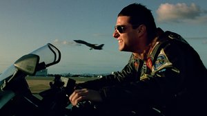 TOP GUN: MAVERICK Set Photos Features Tom Cruise Back on His Motorcycle 
