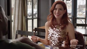 Trailer For Anne Hathaway and Tina Fey's Amazon Rom-Com Anthology Series MODERN LOVE