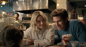 Trailer for Florence Pugh and Andrew Garfield's Decade-Spanning Romance WE LIVE IN TIME