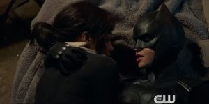 Watch Batwoman Save Her Love Interest in 